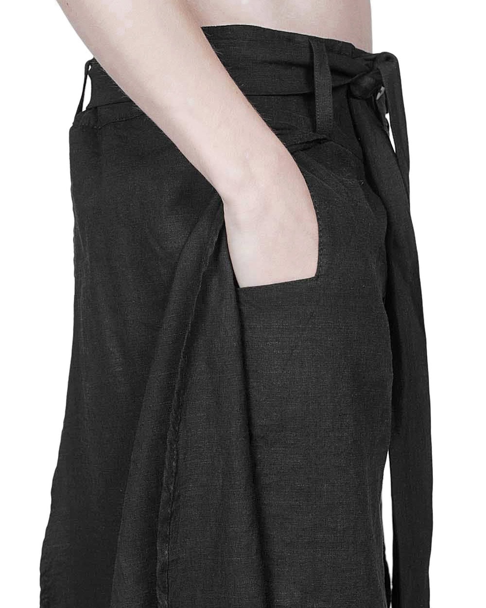 MINOAR - Double layered linen shorts, Men's black linen shorts with layered construction - 5