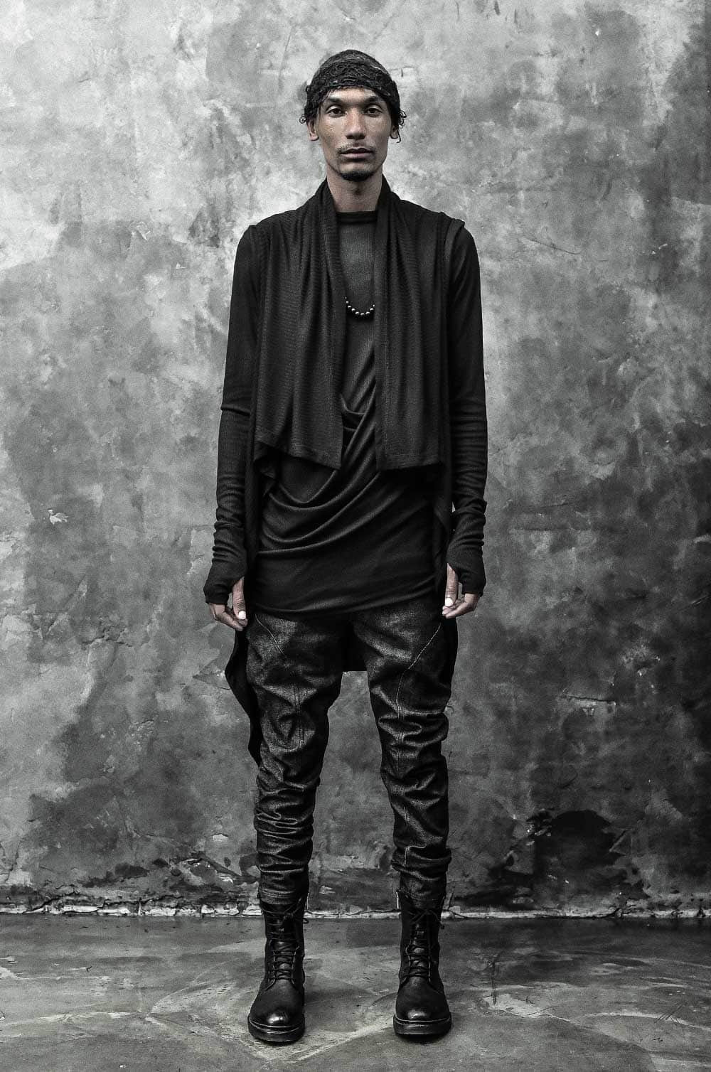 DRAPED LAYERS LONG SLEEVE T-SHIRT - Image 9