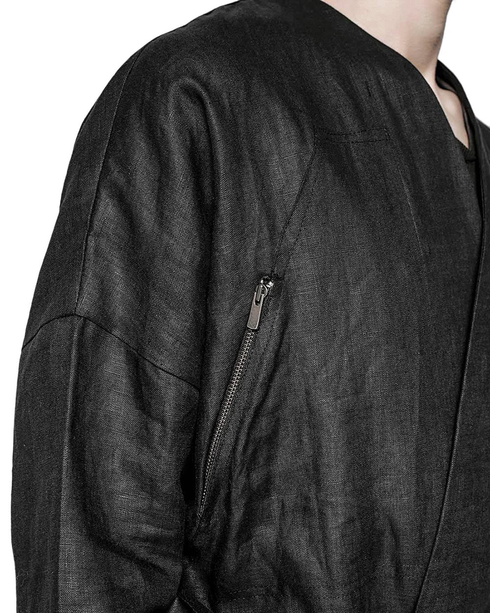 MINOAR - Utility Wrapper Linen Coat, Men's black linen coat with cargo pocket detail - 10