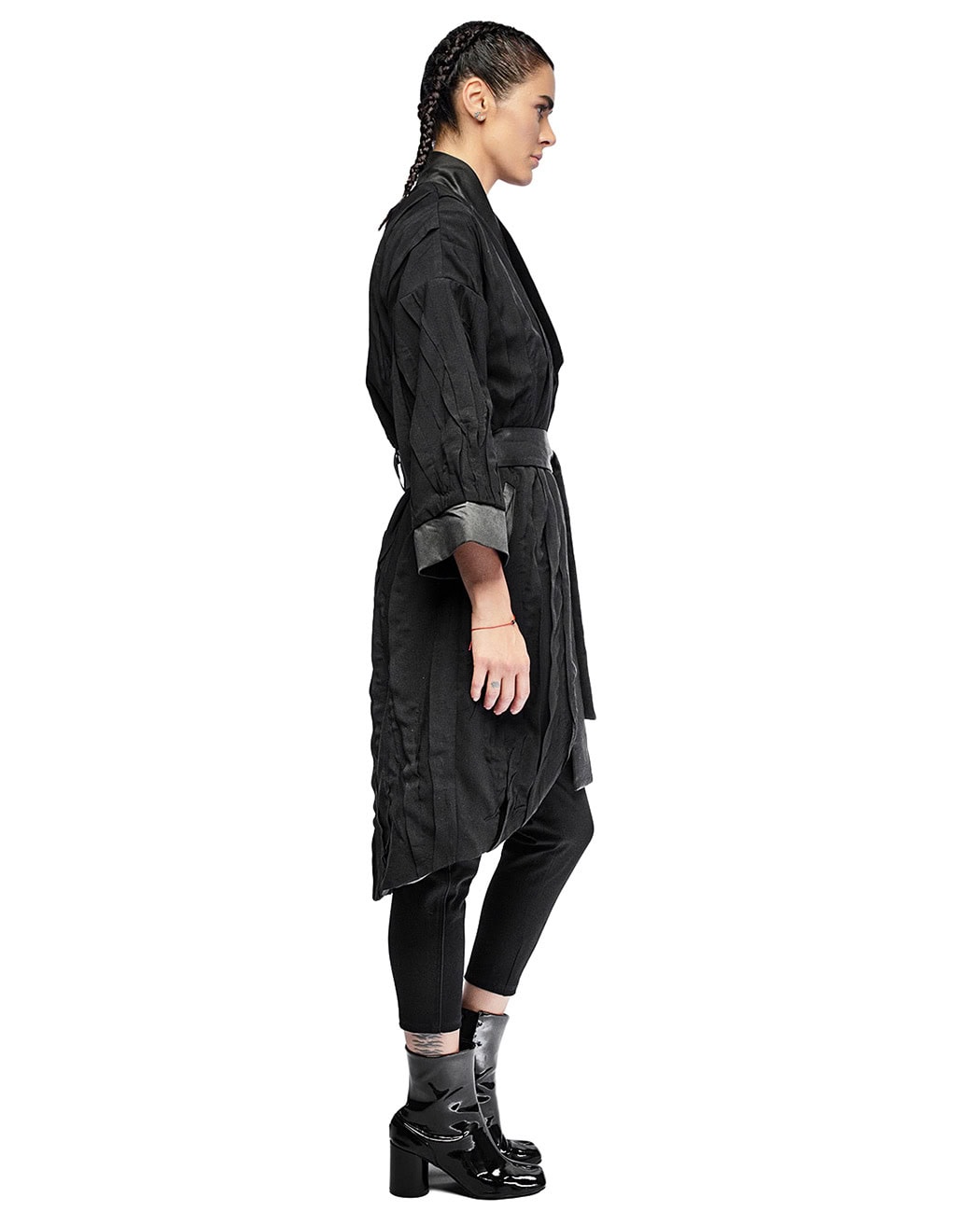 MINOAR - Linear Crushed Technique Long Kimono Coat, Women's black cotton coat with Crushed texture - 5