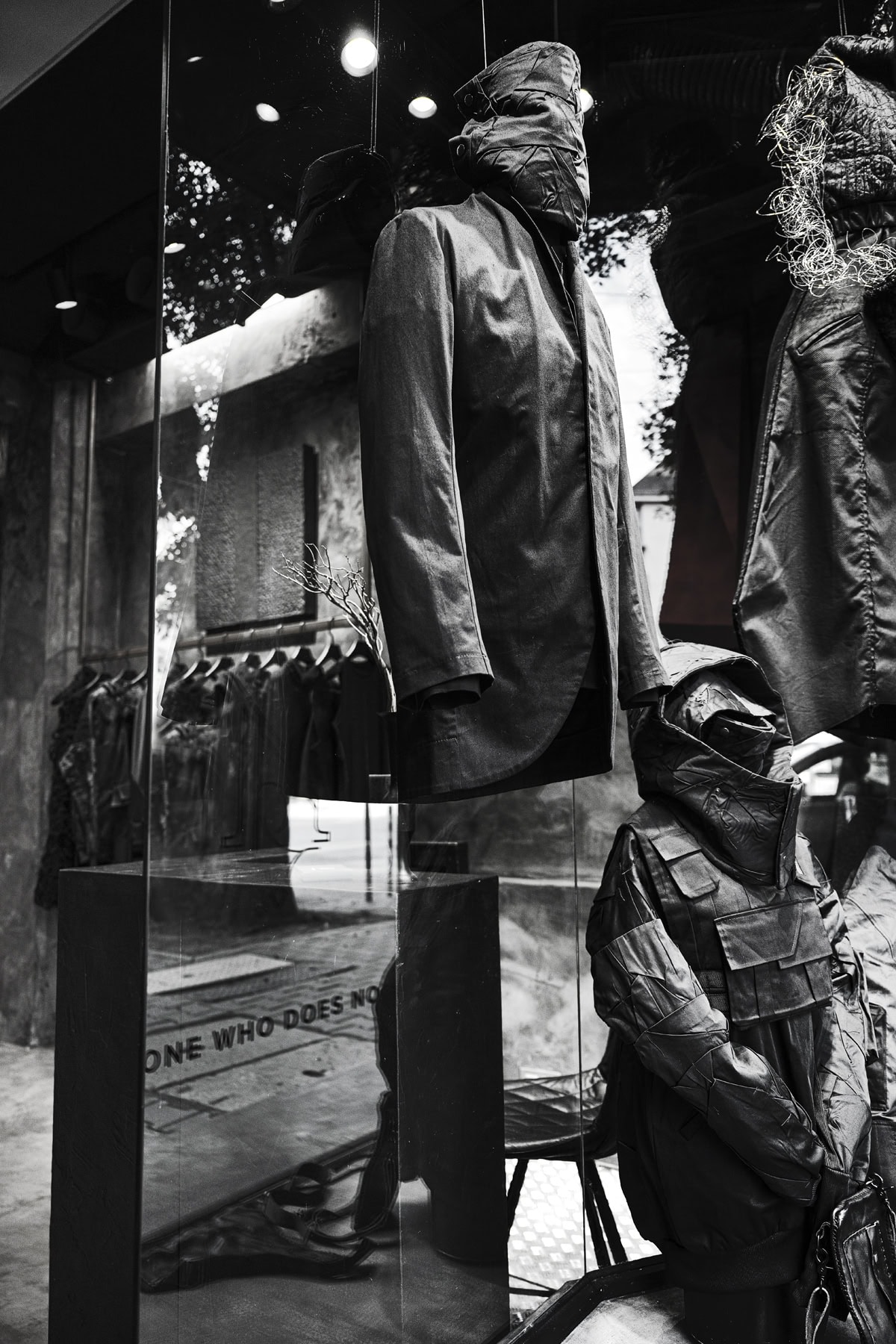 minoar-clothing-flagship-concept-store (15)