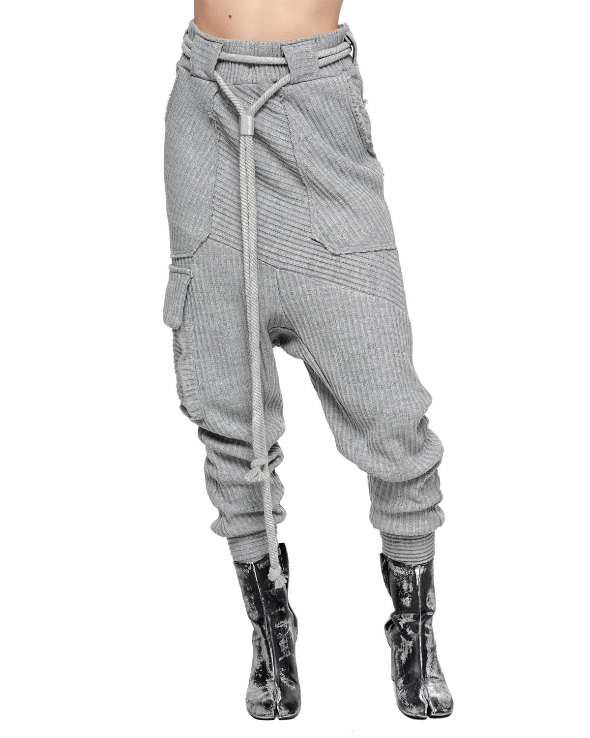 MINOAR - Deconstruct Volume Cargo Track Pants, Women's black cotton pants with drop-crotch silhouette - 6