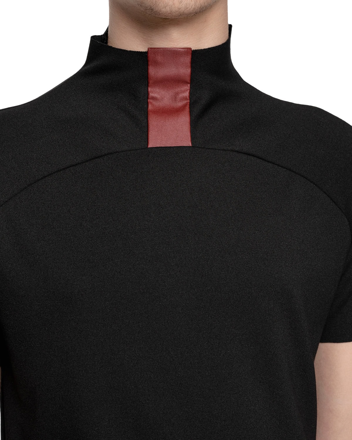 MINOAR - Red Charge Collar Construct T-Shirt, Men's black cotton T-shirt with multi-segment construction - 5