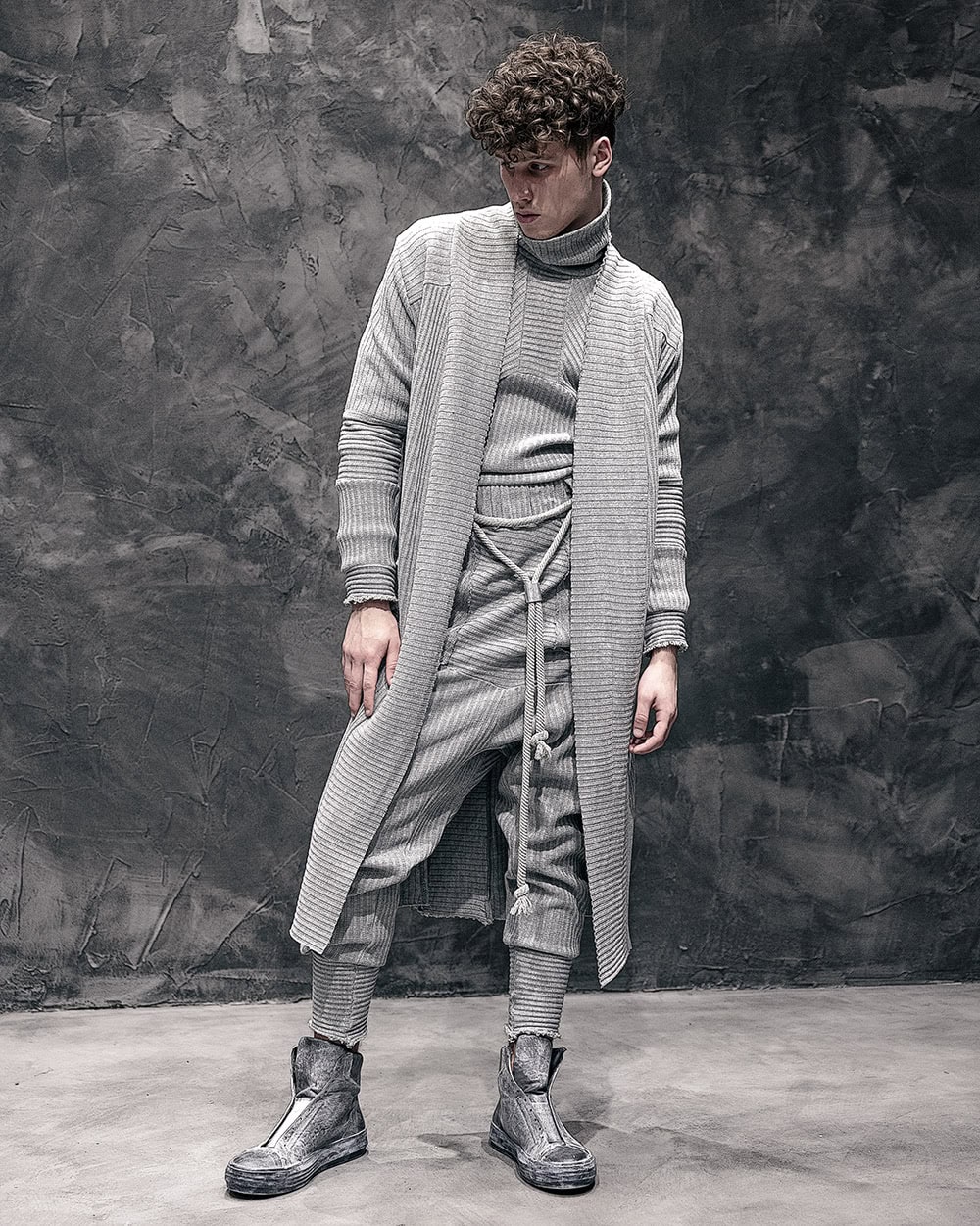 Deconstruct Volume Cargo Track Pants - Image 9