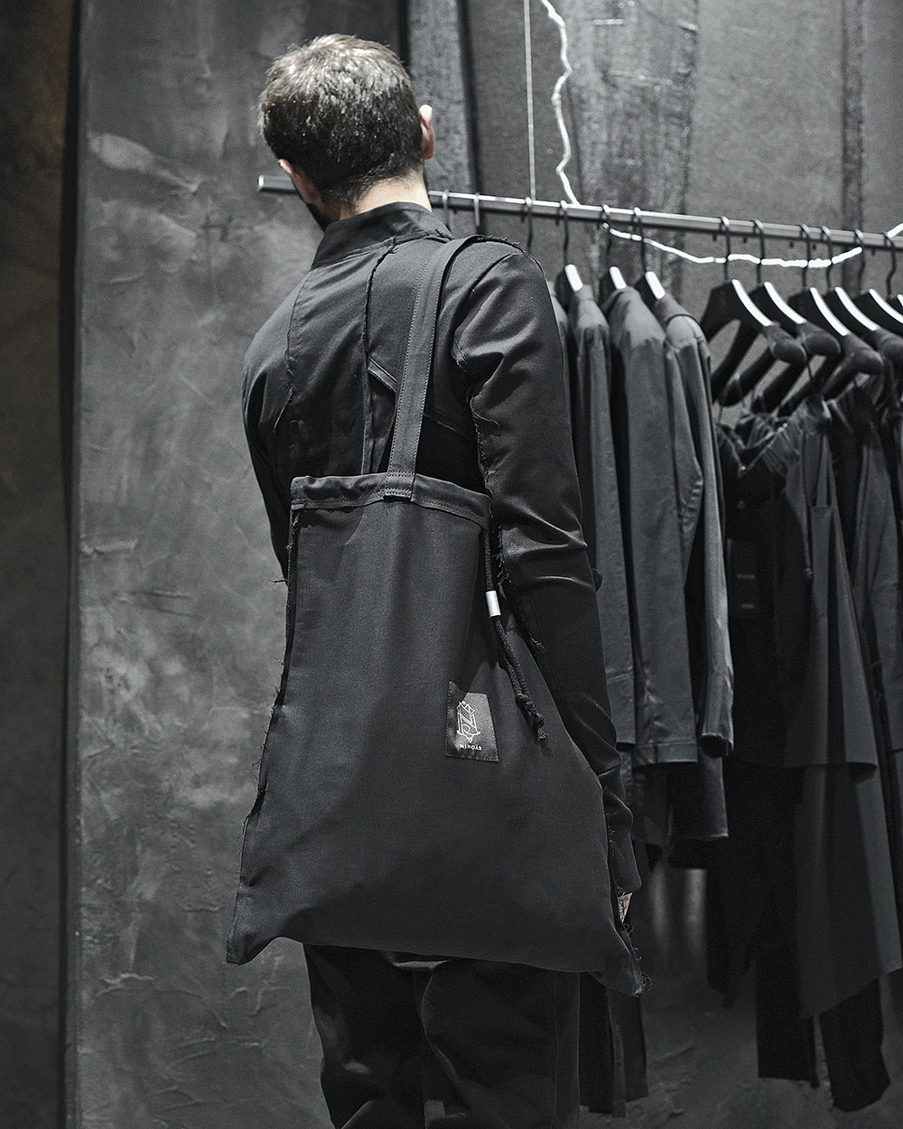 Minoár Signature Graphic Tote Bag - Image 10