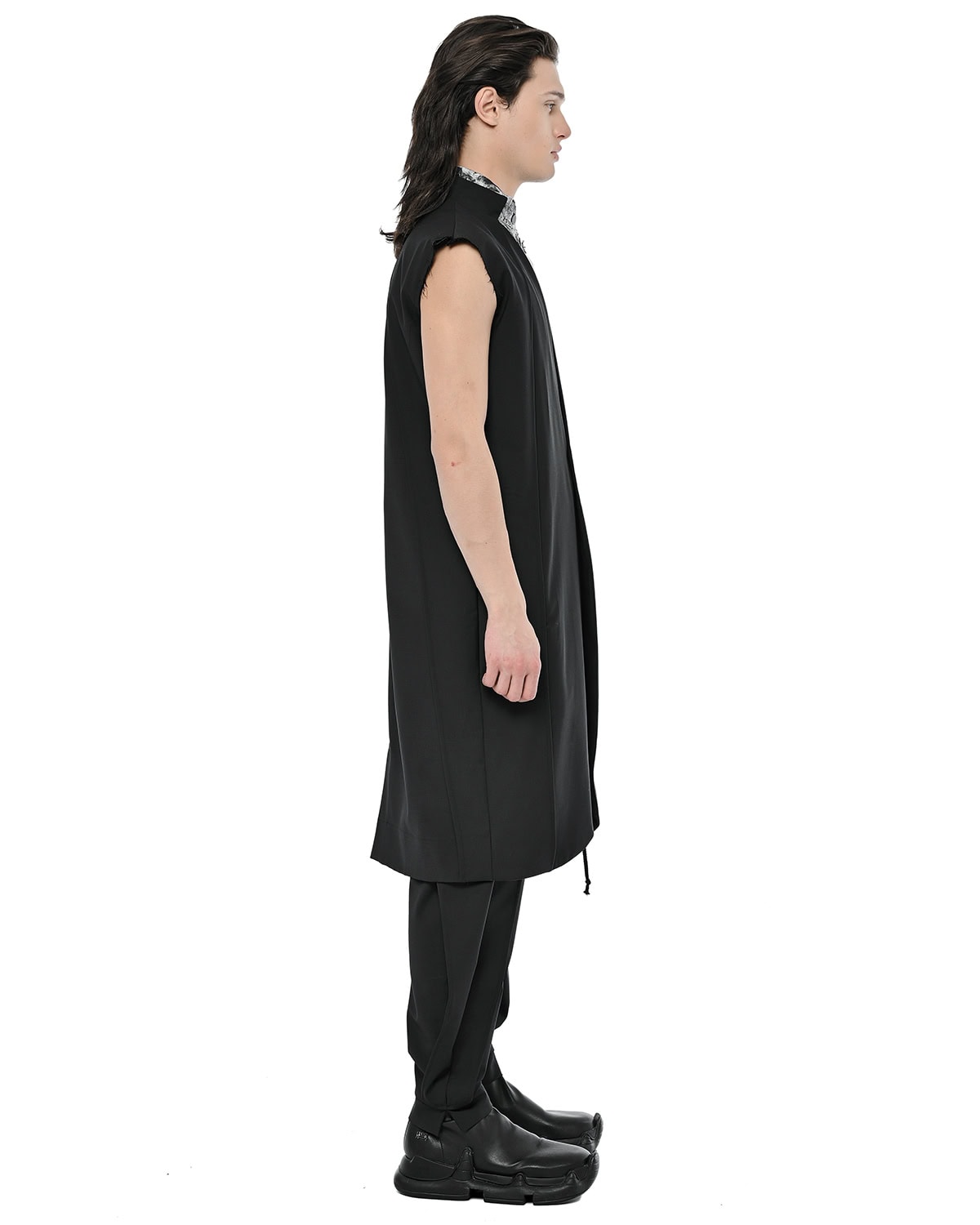 Linear Trigon Layers Vest - Image 5