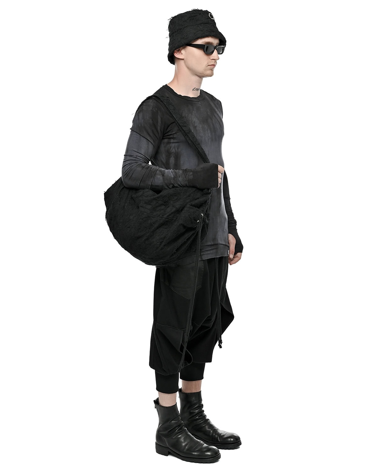 MINOAR - Nuance Dyed Slim Long Sleeve Top, Men's black cotton top with layered construction - 7