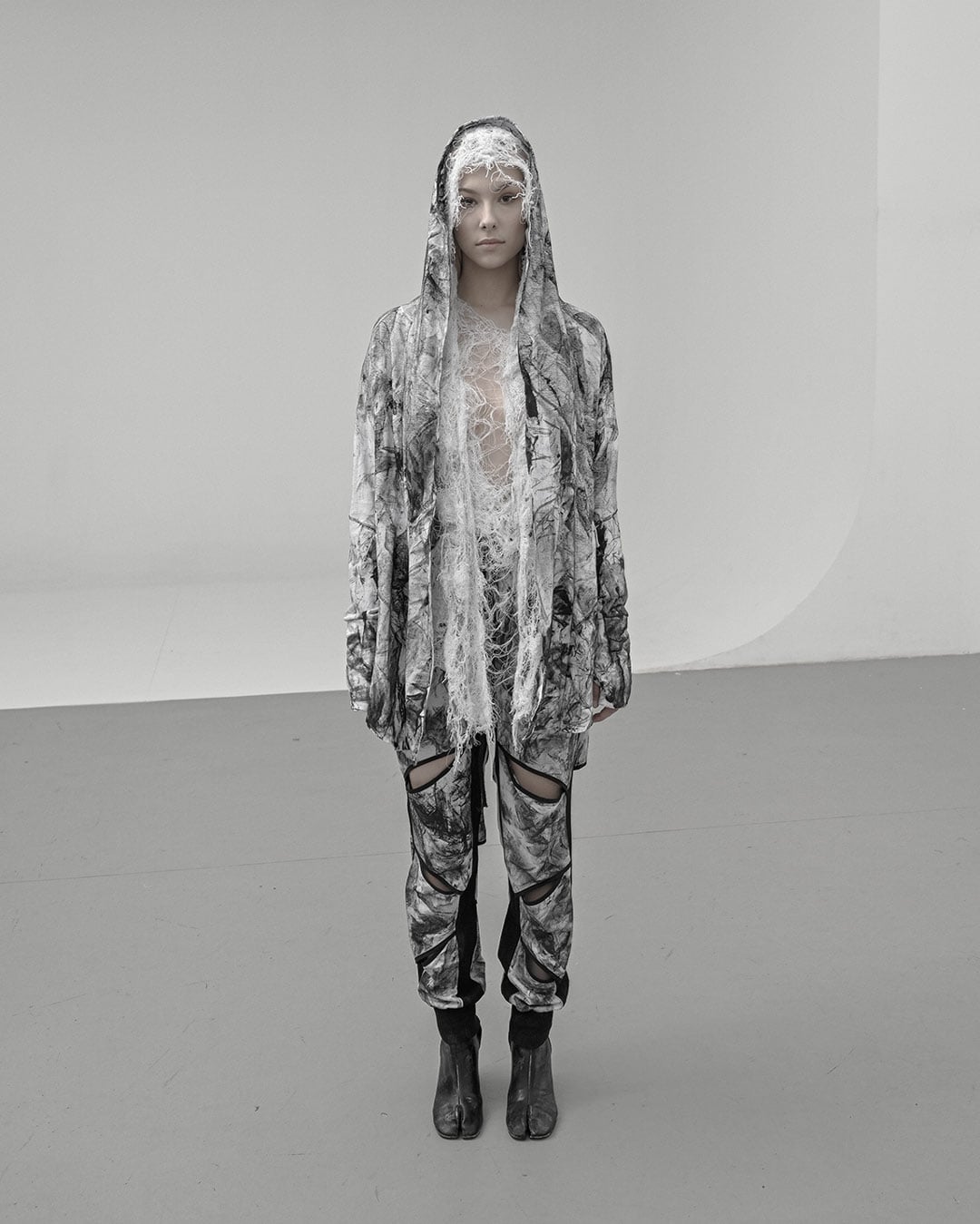 Cloud Web Fiber Bond T-Shirt - Image 6