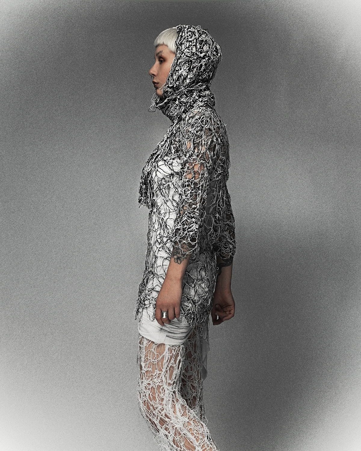 minoar-neutralism-editorial 9