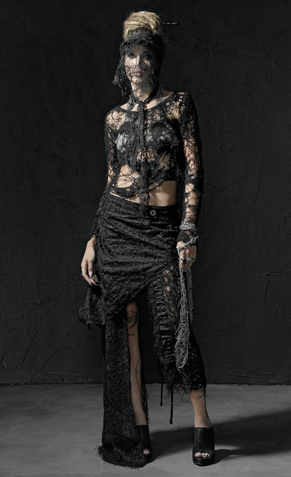 minoar-womens-visuals-insolitum-ss24-3