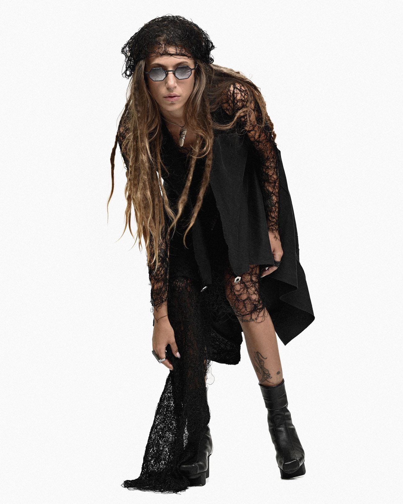 Web Fiber Bond Black Crop Top - Image 5