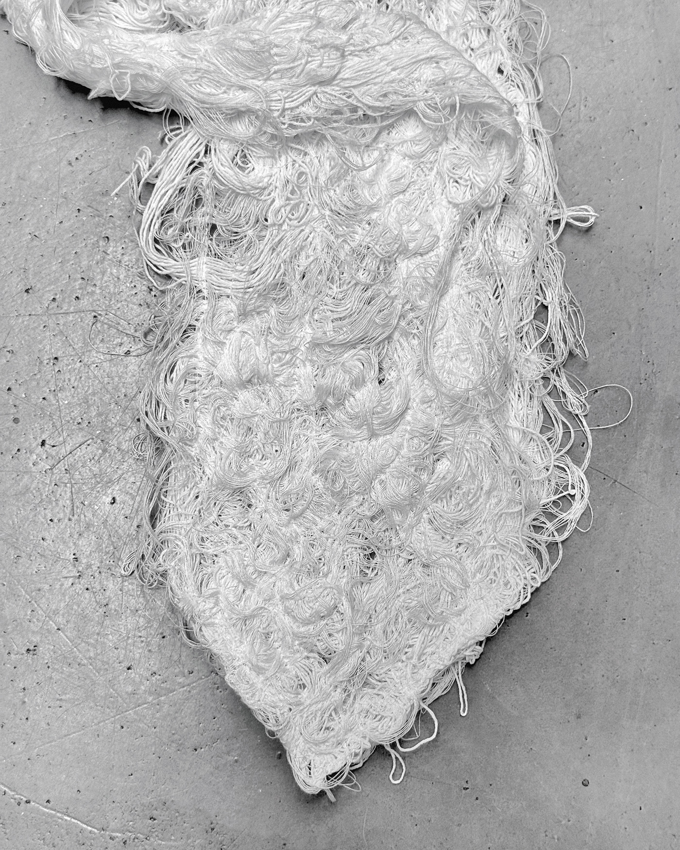 Filamentous Light Ascot Tie - Image 5