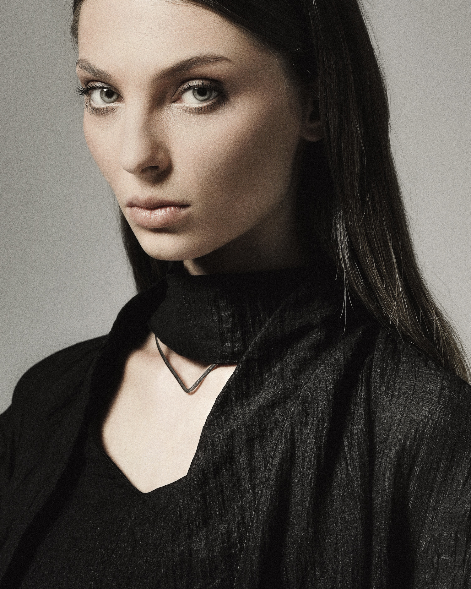 minoar-nebula-visuals-womens (45)