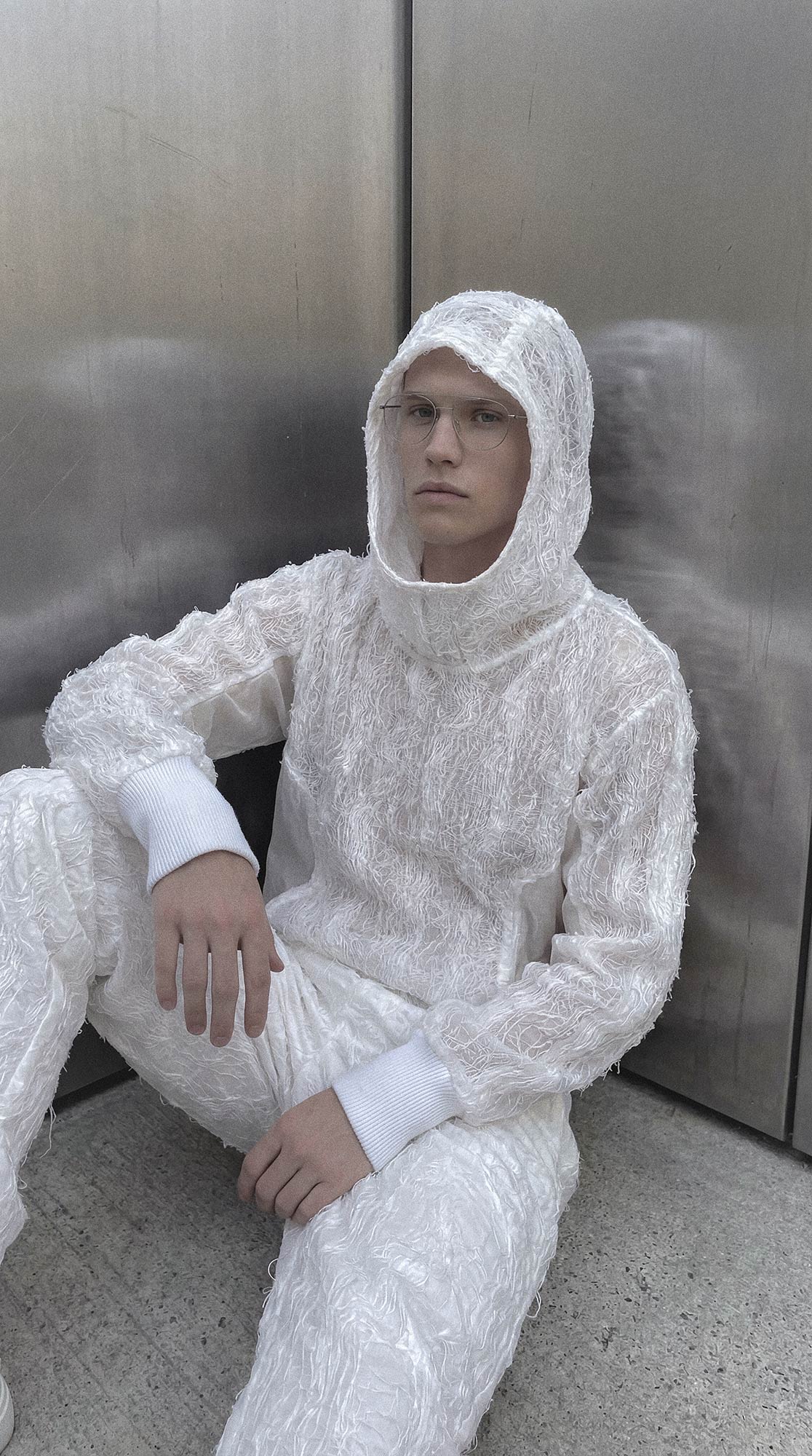 minoar-series-white (5)