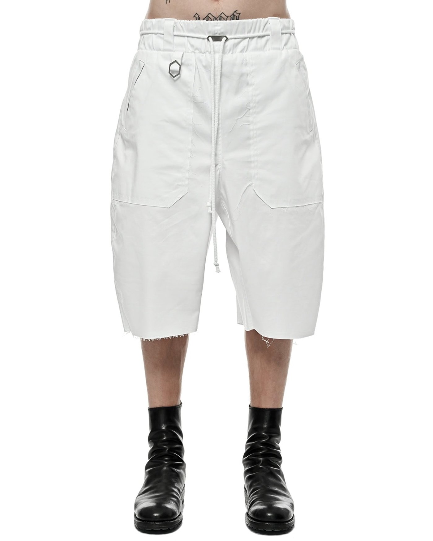Loose Crop Raw Edge White Shorts