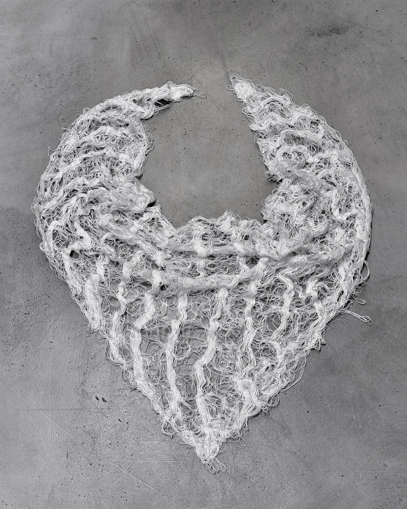 Filamentous Bandana Light Scarf