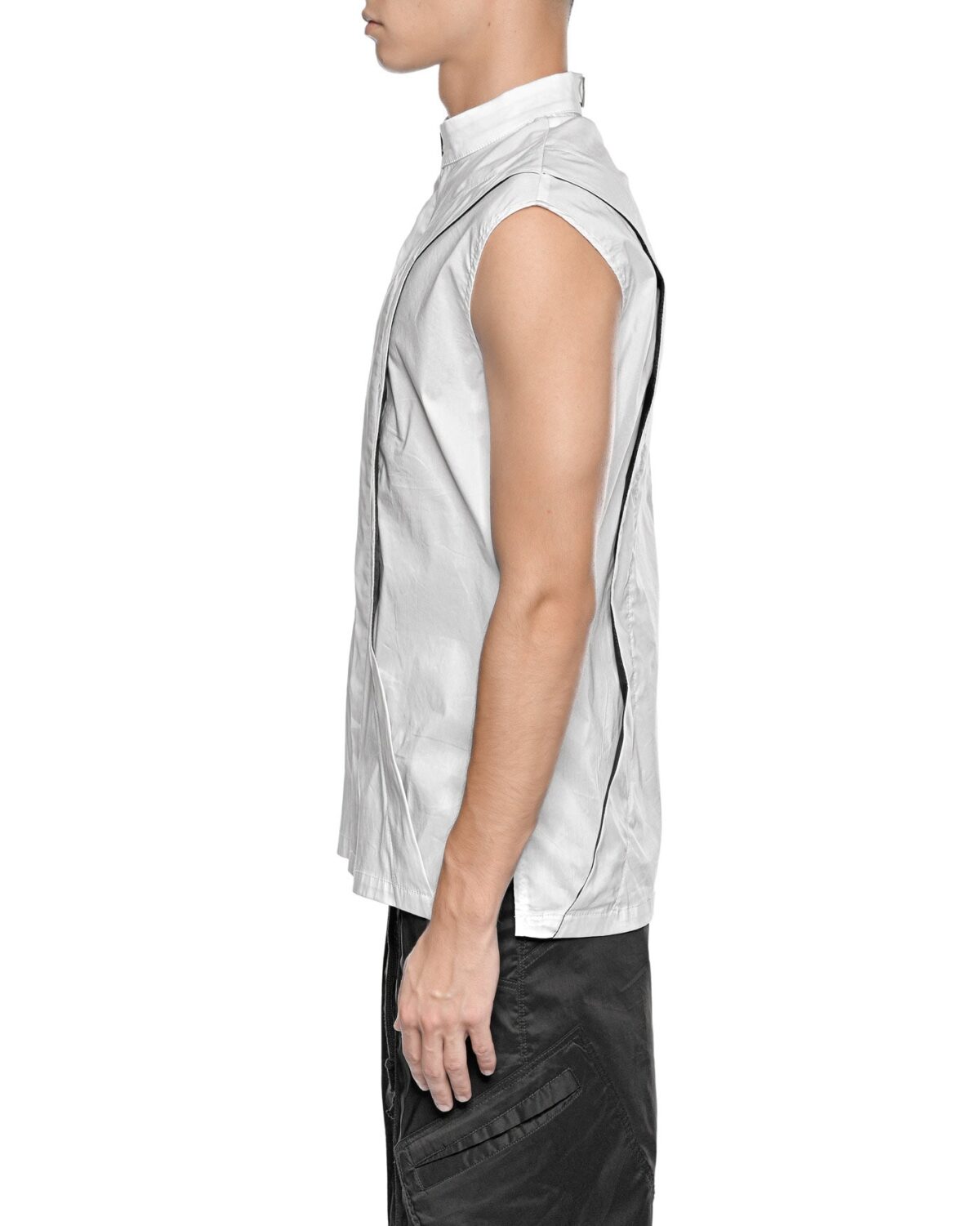 MINOAR - Gravity Layers Sleveeless Shirt, Men's white cotton shirt with multi-panel construction - 5