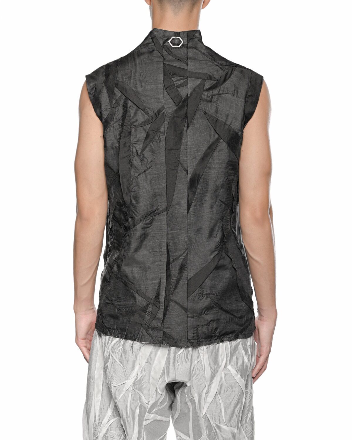 MINOAR - Diffuse Crushed Sleeveless Shirt, Men's black lyocell shirt with Crushed texture - 4