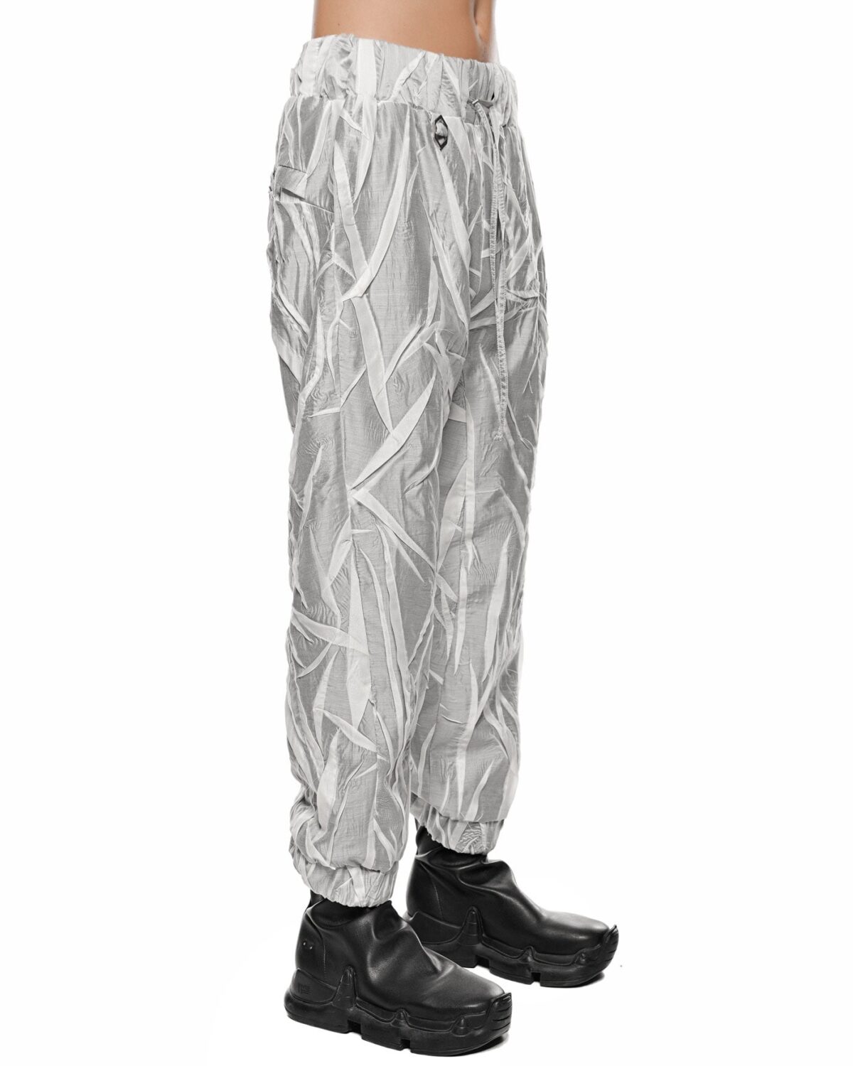 MINOAR - Diffuse Crushed Shell Pants, Men's white lyocell pants with diagonal welt pockets - 3