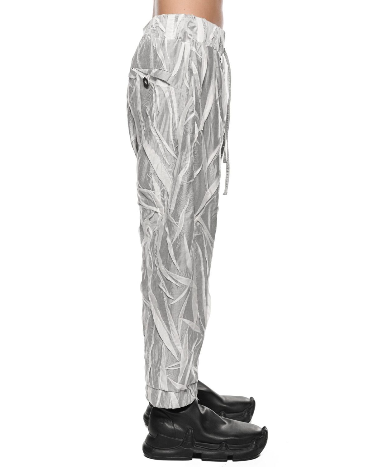 MINOAR - Diffuse Crushed Shell Pants, Men's white lyocell pants with diagonal welt pockets - 4