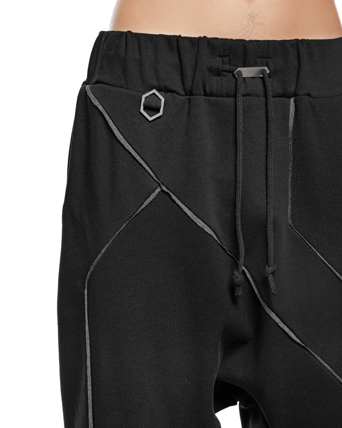 MINOAR - Cluster Panel Drop Crotch Shorts, Men's black cotton shorts with drop-crotch silhouette - 4