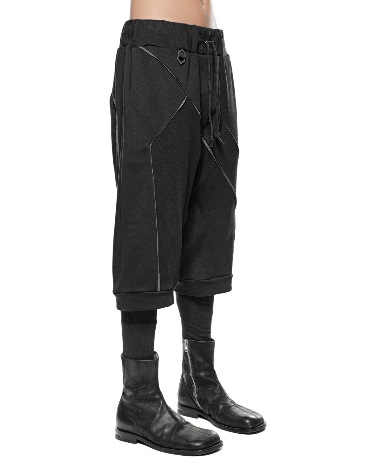 MINOAR - Cluster Panel Drop Crotch Shorts, Men's black cotton shorts with drop-crotch silhouette - 3