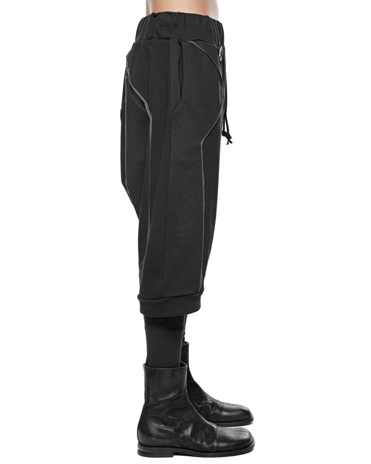 MINOAR - Cluster Panel Drop Crotch Shorts, Men's black cotton shorts with drop-crotch silhouette - 5