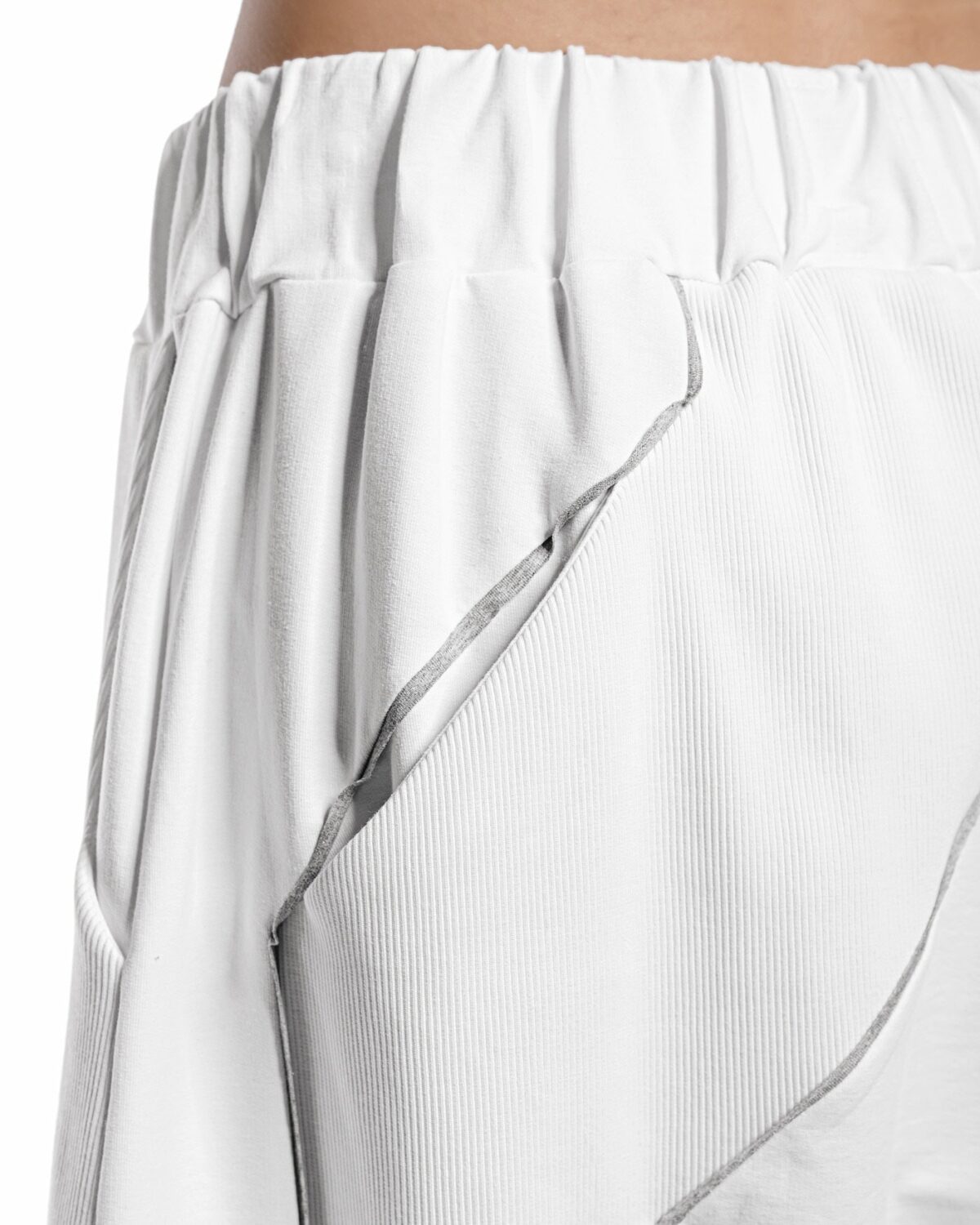 MINOAR - Cluster Panel Drop Crotch Shorts, Men's white cotton shorts with drop-crotch silhouette - 7