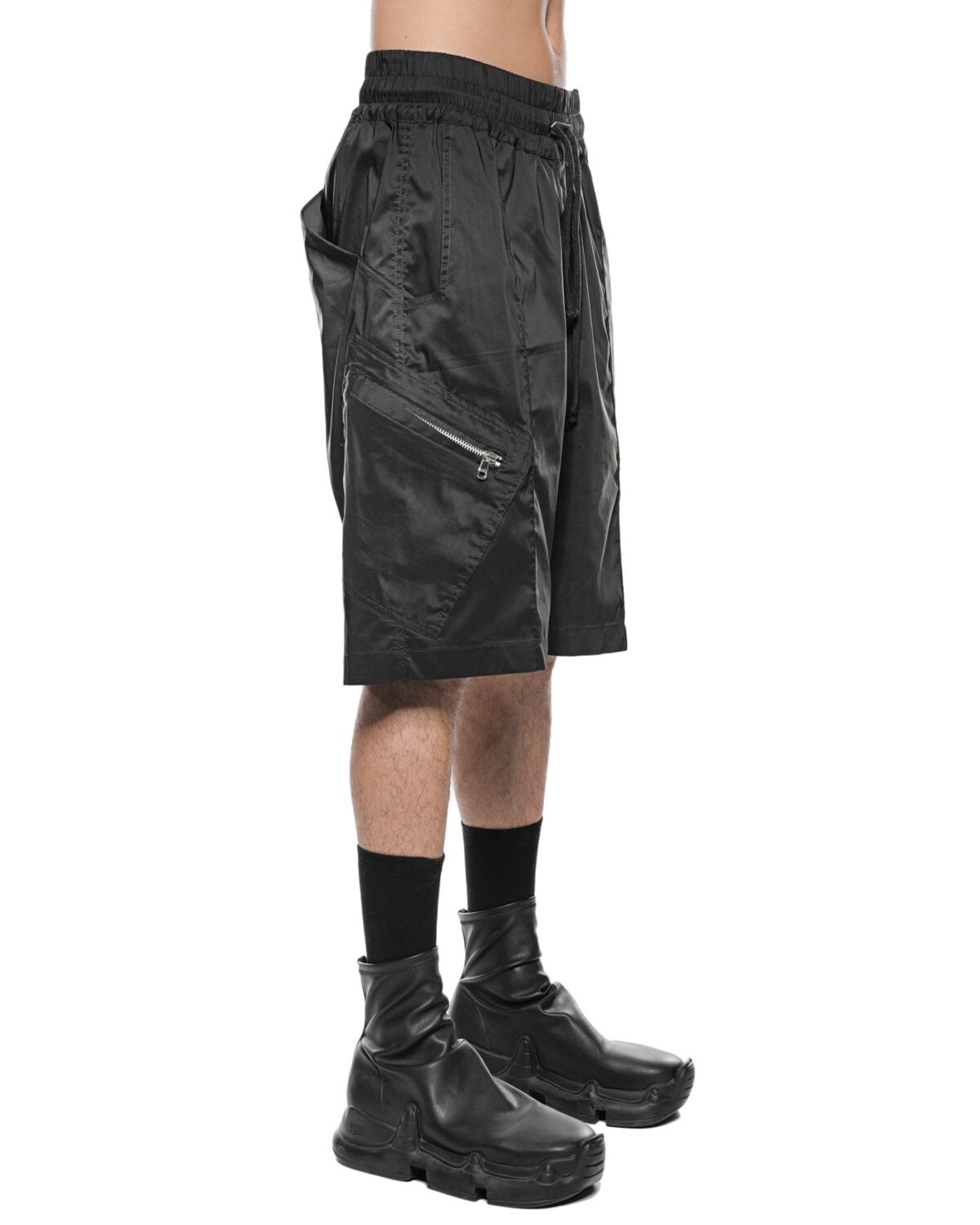 MINOAR - Gravity Cagro Light Shorts, Men's black cotton shorts with diagonal welt pockets - 4