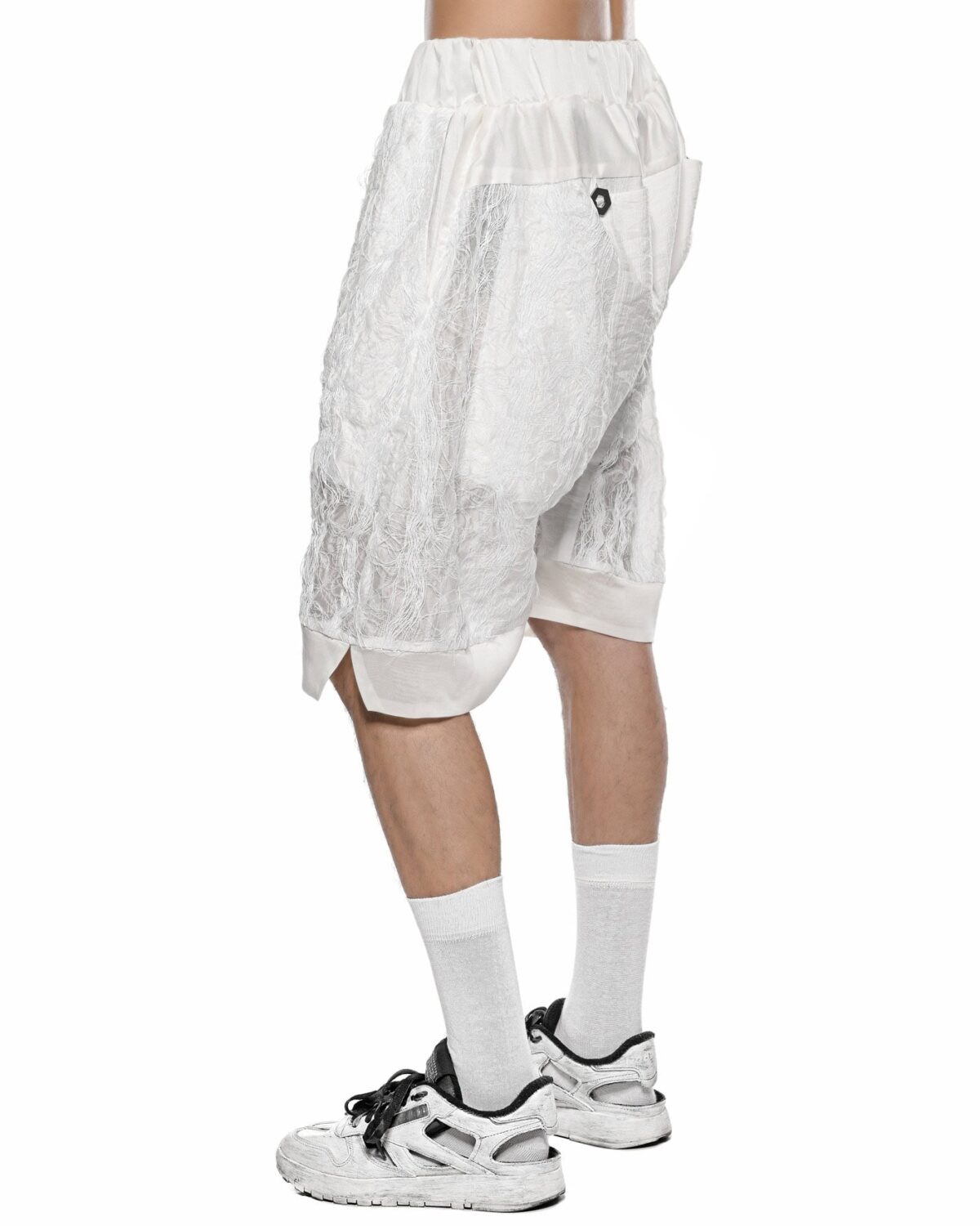 MINOAR - Filamentous Shell Wide Shorts, Men's white cotton shorts with Fiber-Bond texture - 4