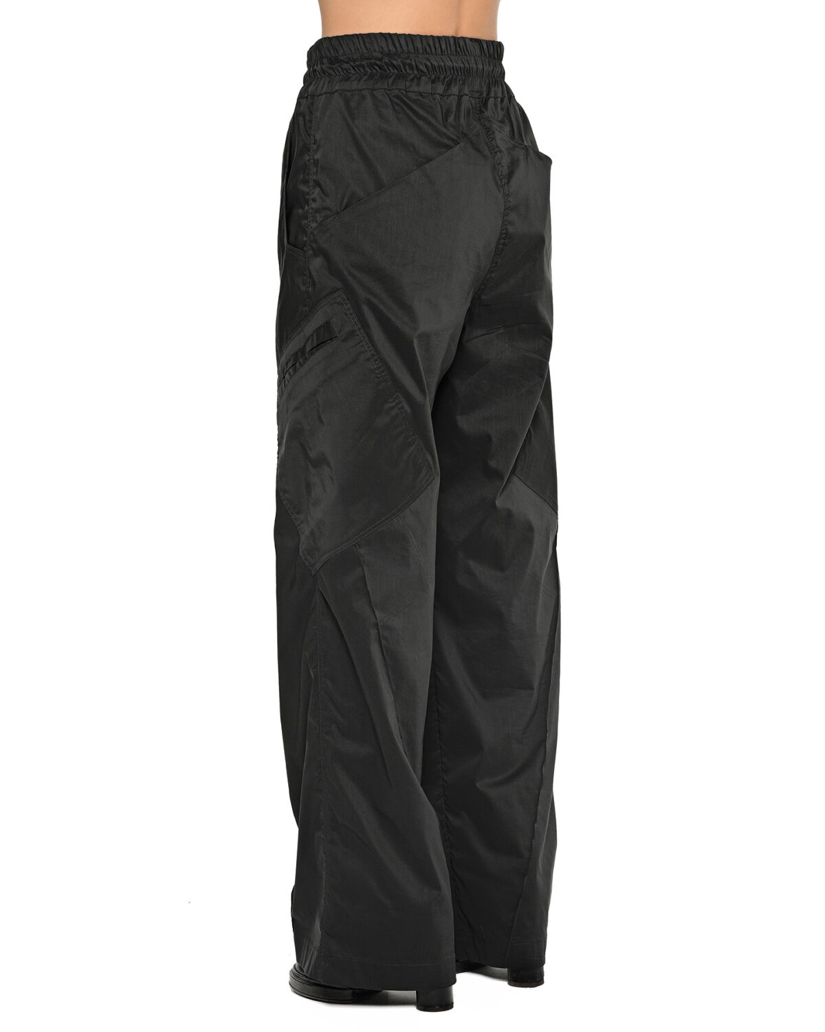 MINOAR - Gravity Flare Cargo Trousers, Women's black cotton trousers with diagonal welt pockets - 5