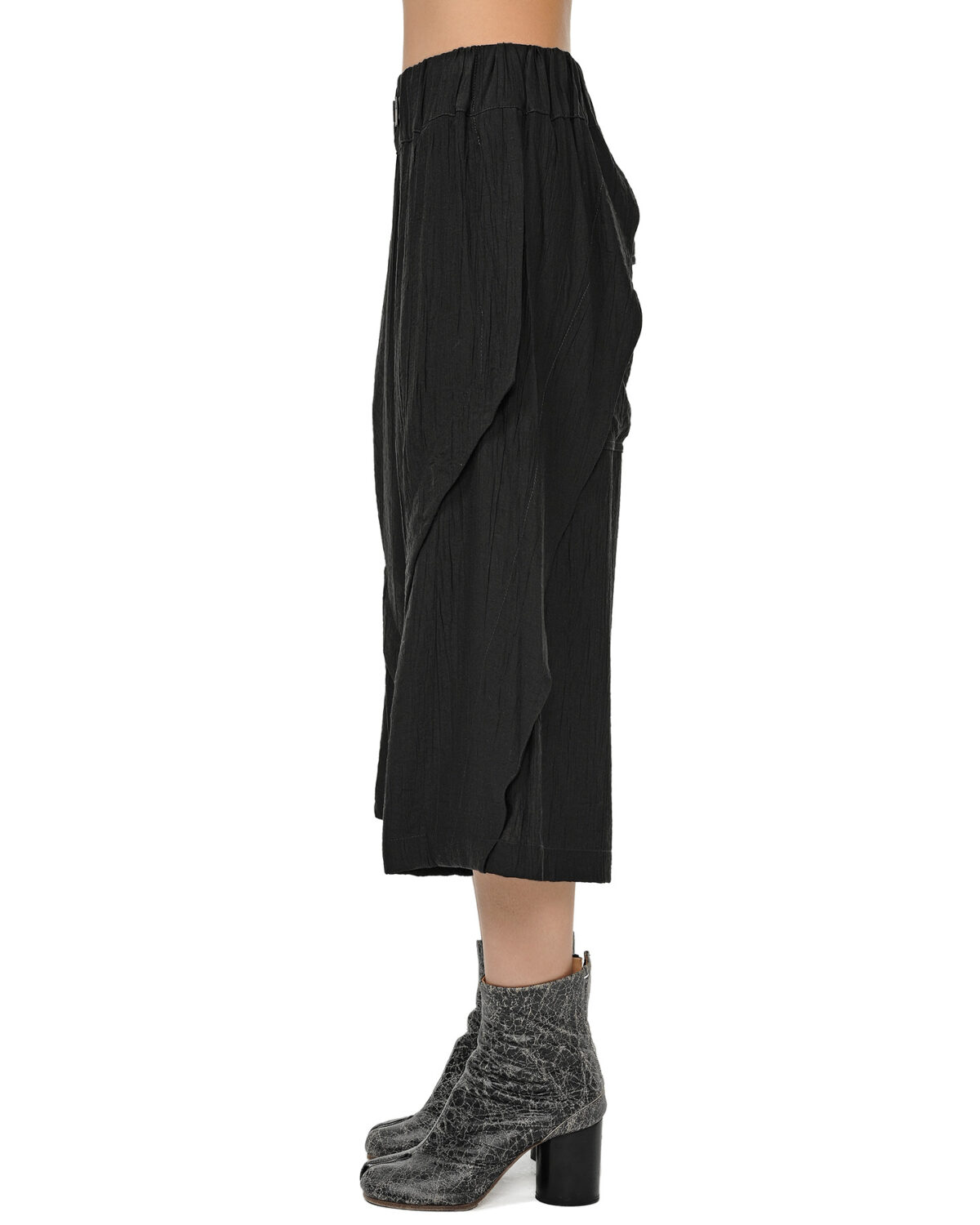 MINOAR - Array Loose Crop Panel Pants, Women's black viscose pants with drop-crotch silhouette - 4