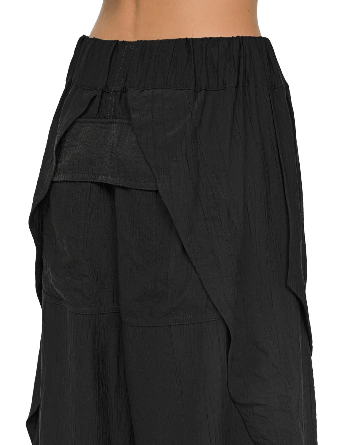 MINOAR - Array Loose Crop Panel Pants, Women's black viscose pants with drop-crotch silhouette - 6