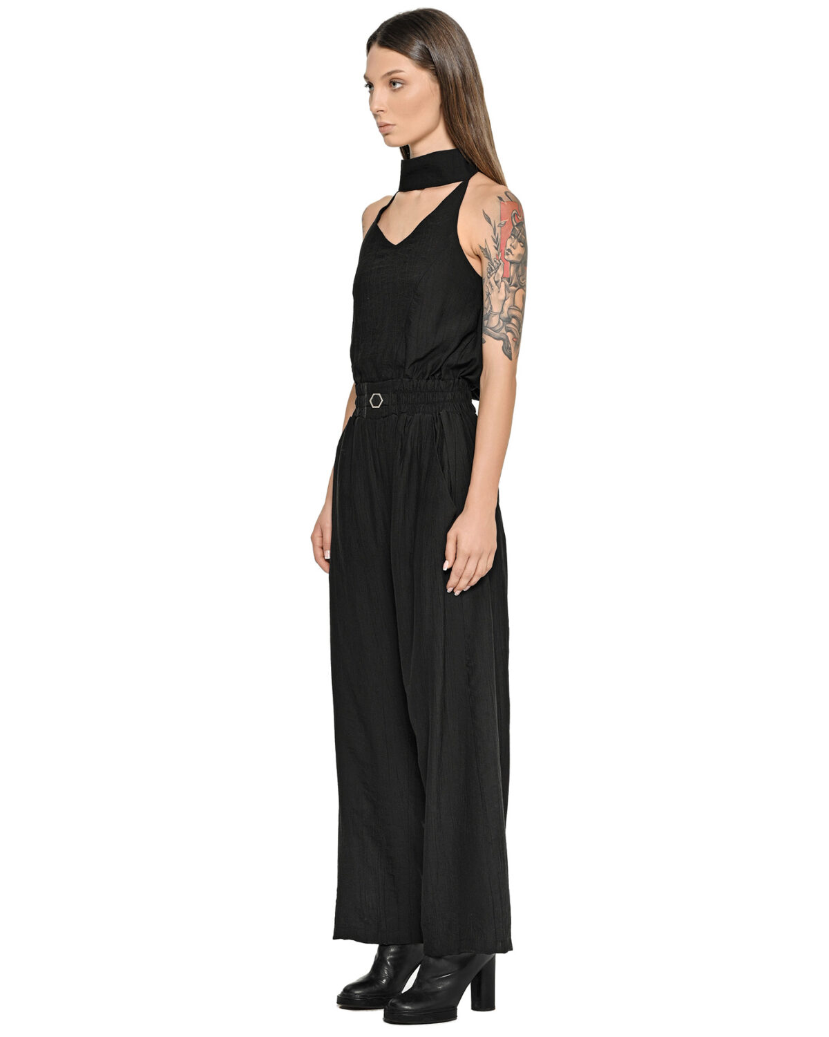 MINOAR - Array Bow Collar Black Overall, Women's black viscose overall with relaxed fit - 4