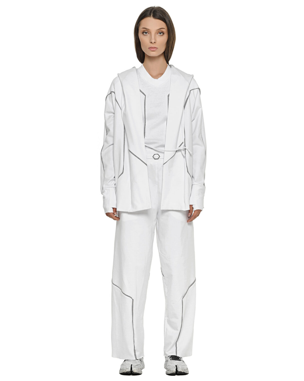 MINOAR - Cluster Long sleeve T-shirt, Women's white cotton long sleeve T-shirt with external seam detail - 6