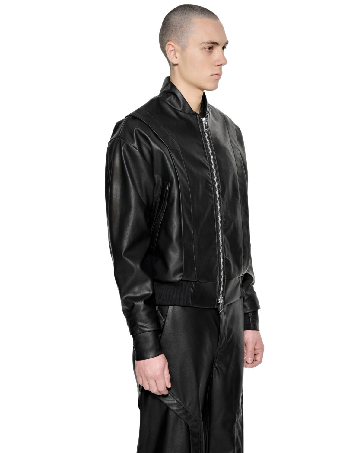 MINOAR - Apex Leather Segment Bomber Jacket, Men's black leather jacket with steel hardware detail - 4