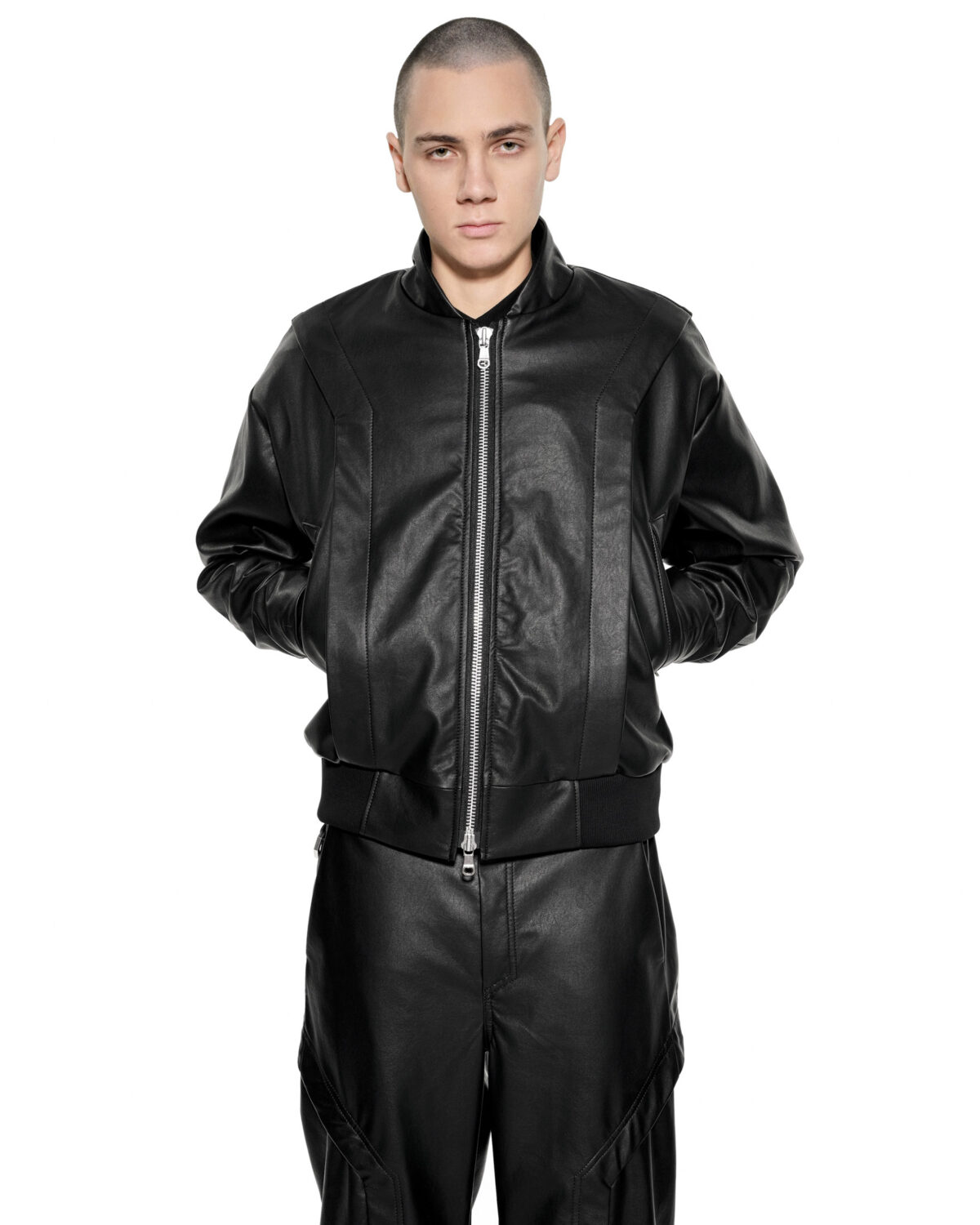 MINOAR - Apex Leather Segment Bomber Jacket, Men's black leather jacket with steel hardware detail - 12