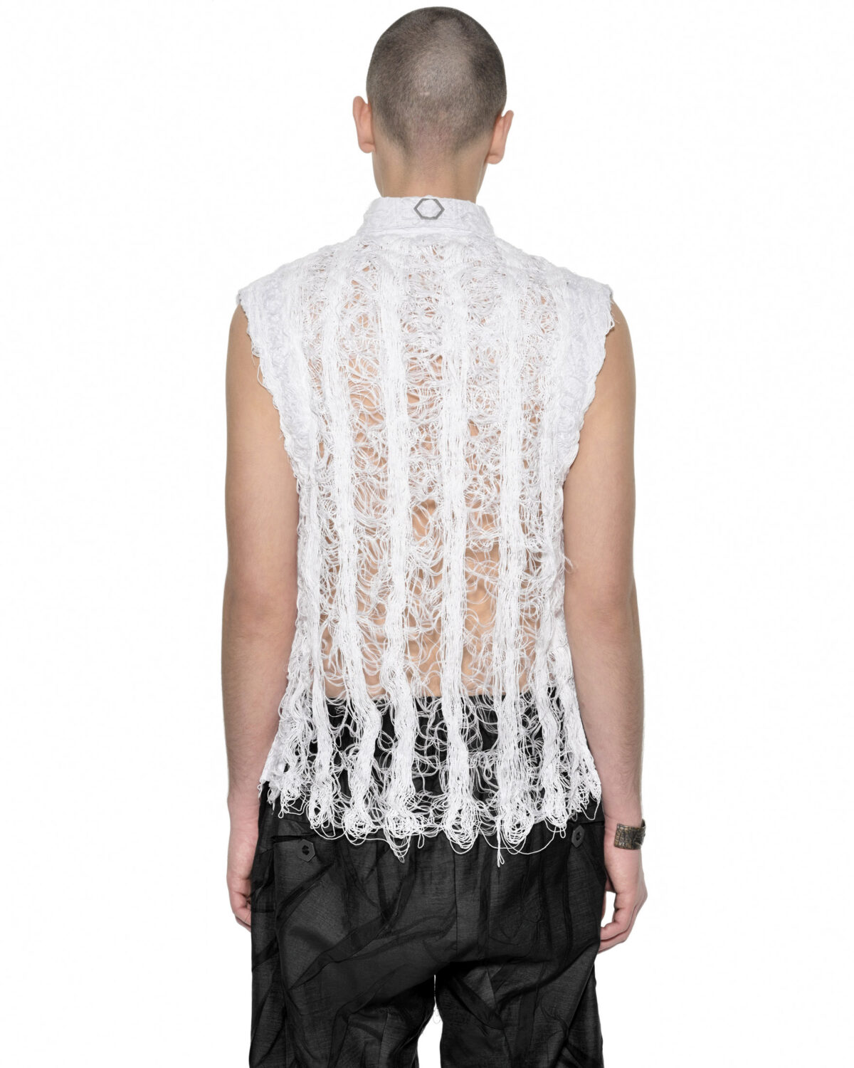 MINOAR - Filamentous Sleeveless Optic Collar Shirt, Men's white cotton shirt with Fiber-Bond texture - 4