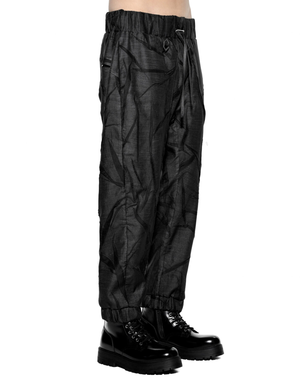 MINOAR - Diffuse Crushed Dark Pants, Men's black lyocell pants with diagonal welt pockets - 5