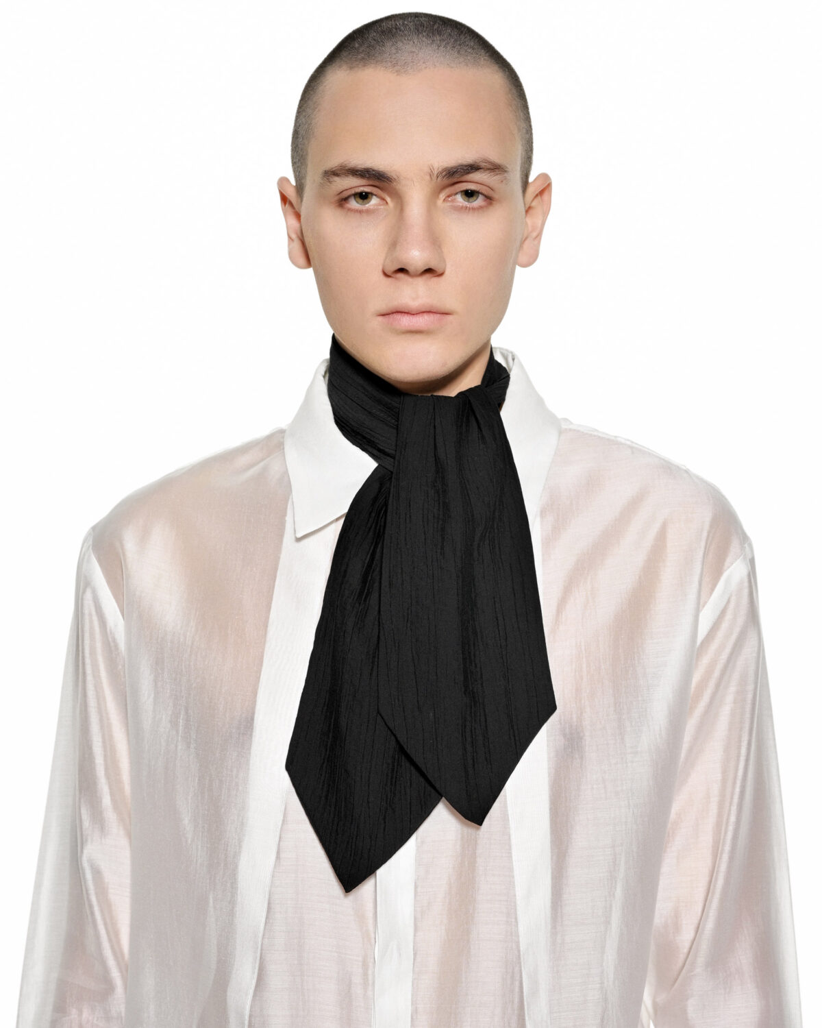 MINOAR - Array Ascot Tie, Unisex black viscose tie with steel hardware detail - 9