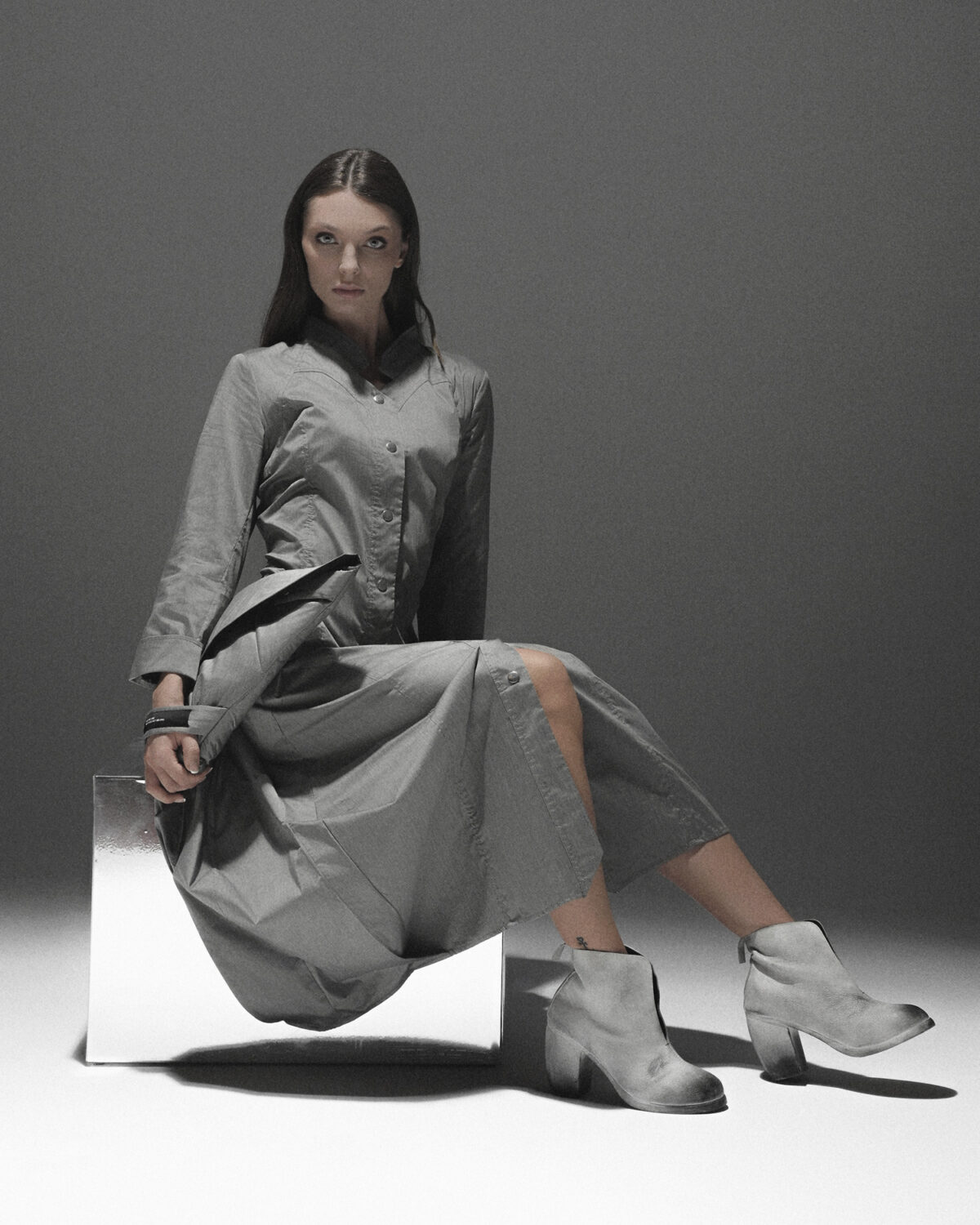 MINOAR - Gravity Inox Shirt Dress, Women's grey cotton dress with multi-segment construction - 10