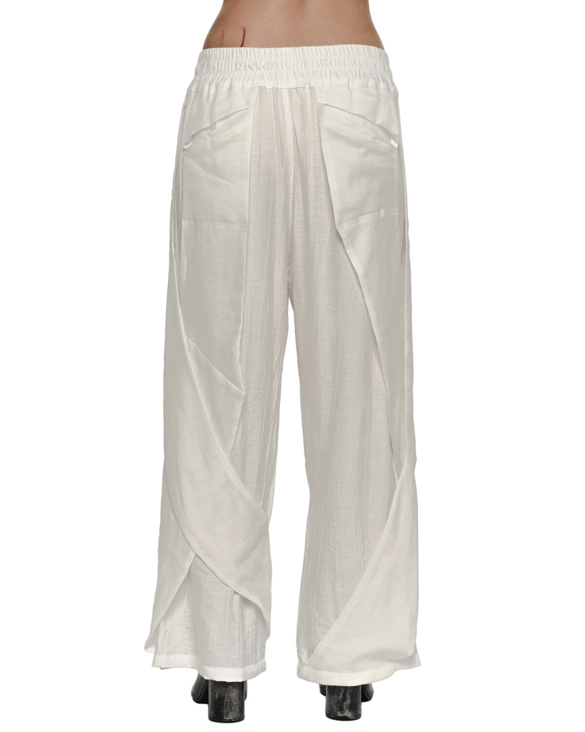 MINOAR - Pillar Loose Trousers, Women's white trousers with diagonal welt pockets - 6