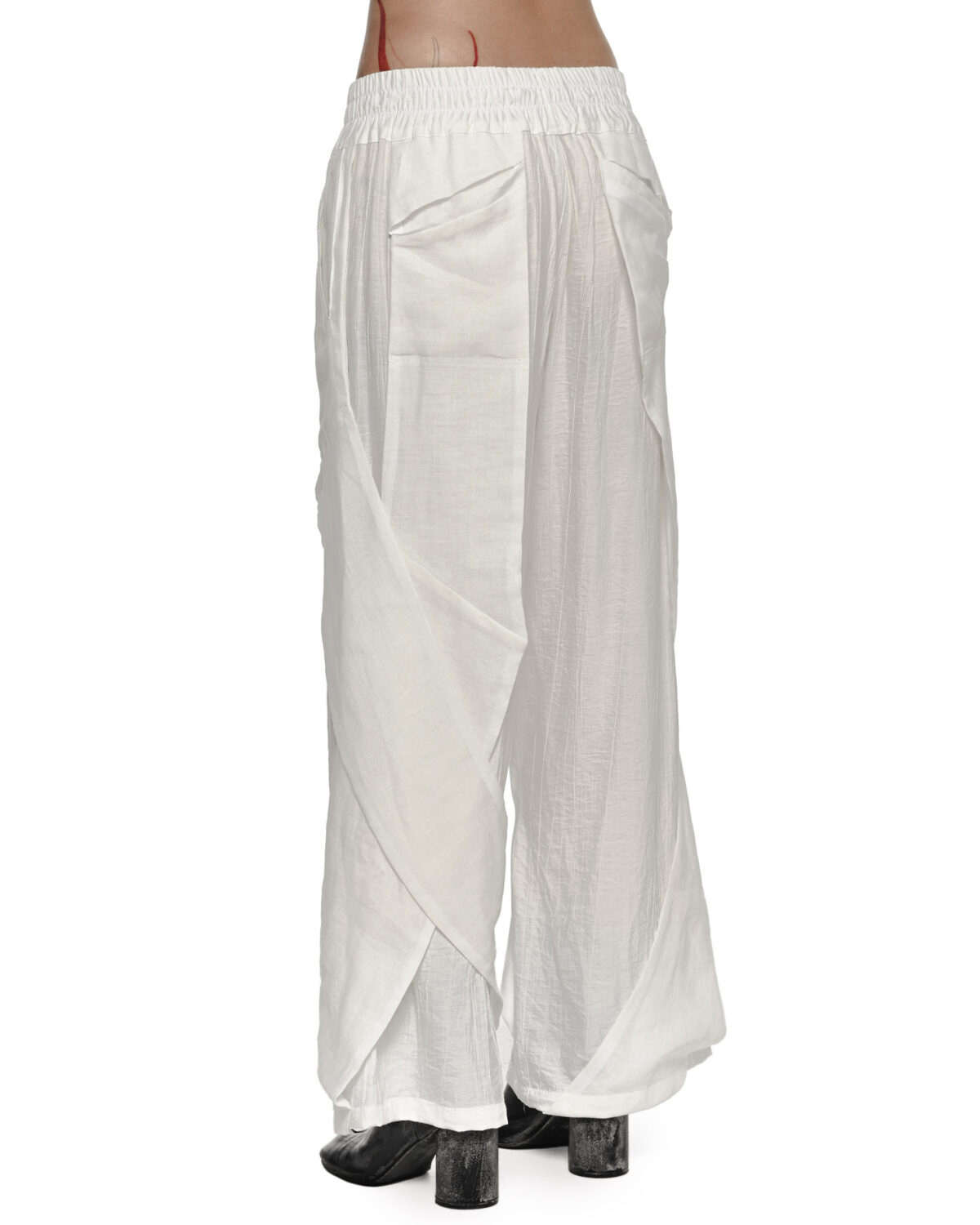 MINOAR - Pillar Loose Trousers, Women's white trousers with diagonal welt pockets - 7