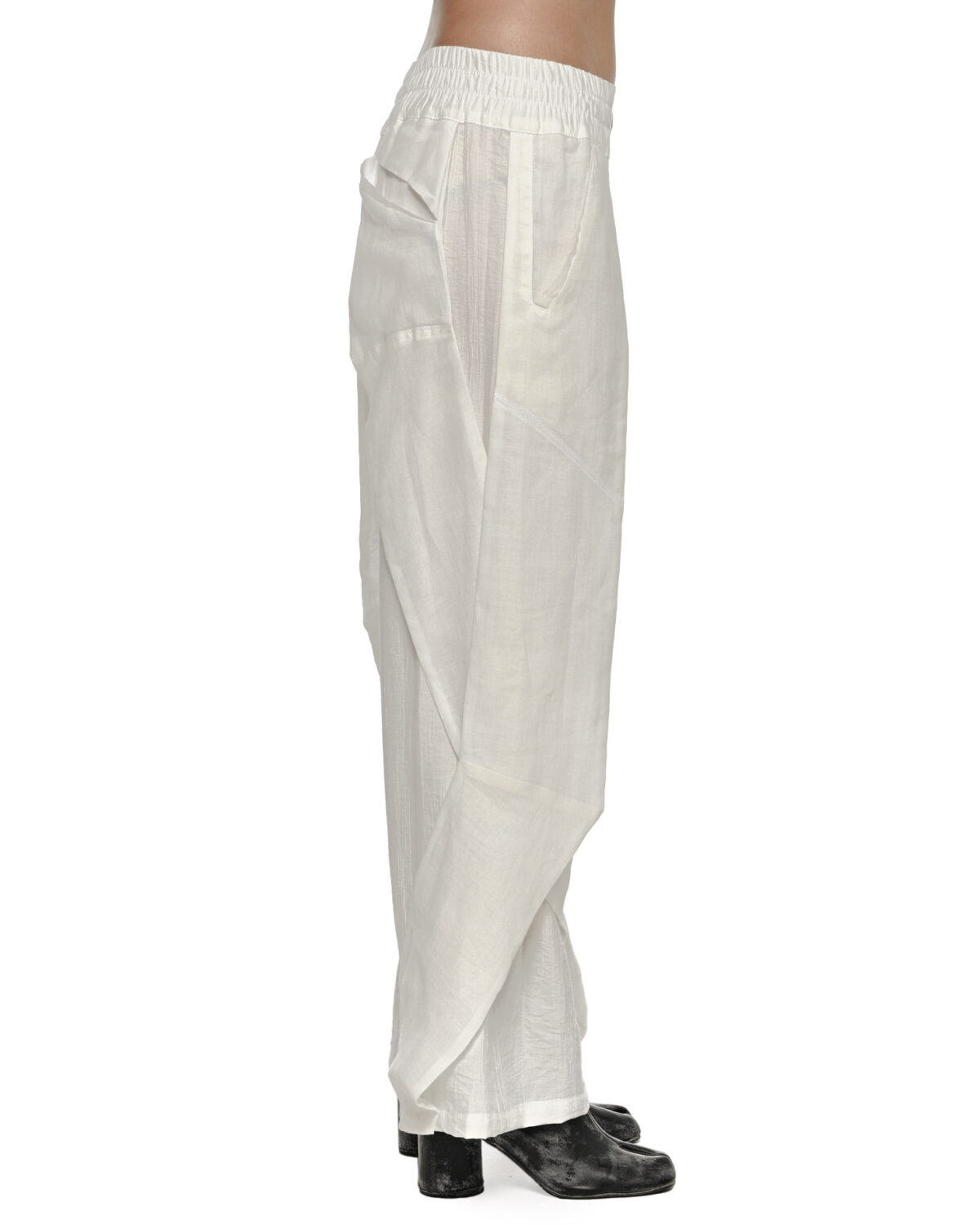 MINOAR - Pillar Loose Trousers, Women's white trousers with diagonal welt pockets - 4