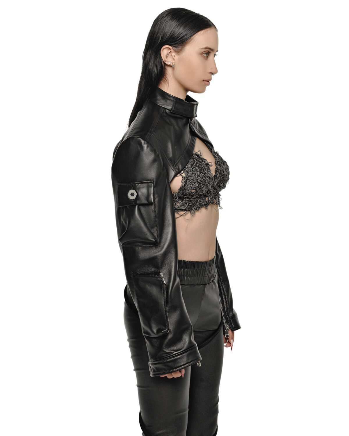 MINOAR - Black Cotton Sleeves, Women's black leather sleeves with cargo pocket detail - 5