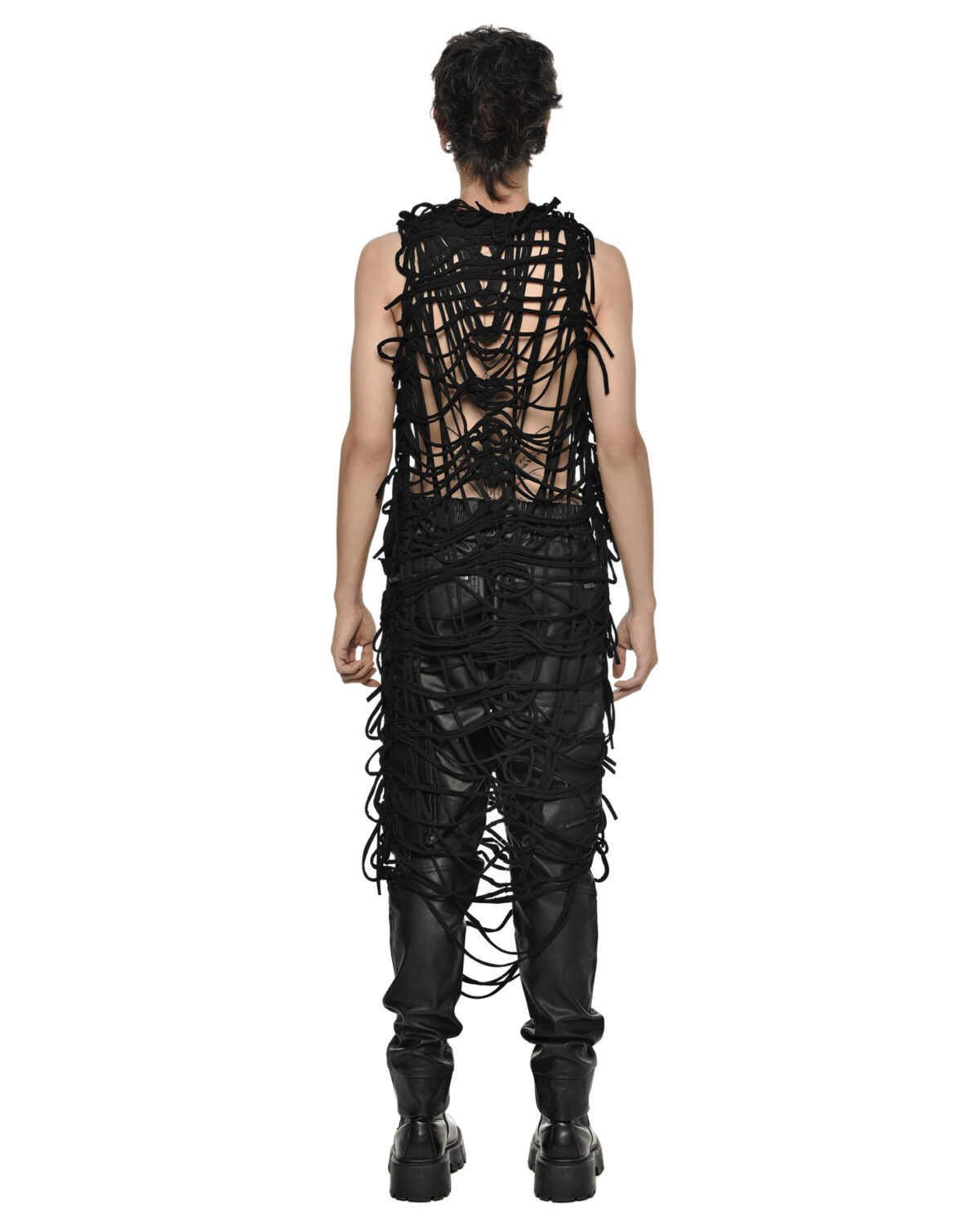 MINOAR - Pallas Elongated Sleeveless Top, Men's black cotton top with Fiber-Bond texture - 4