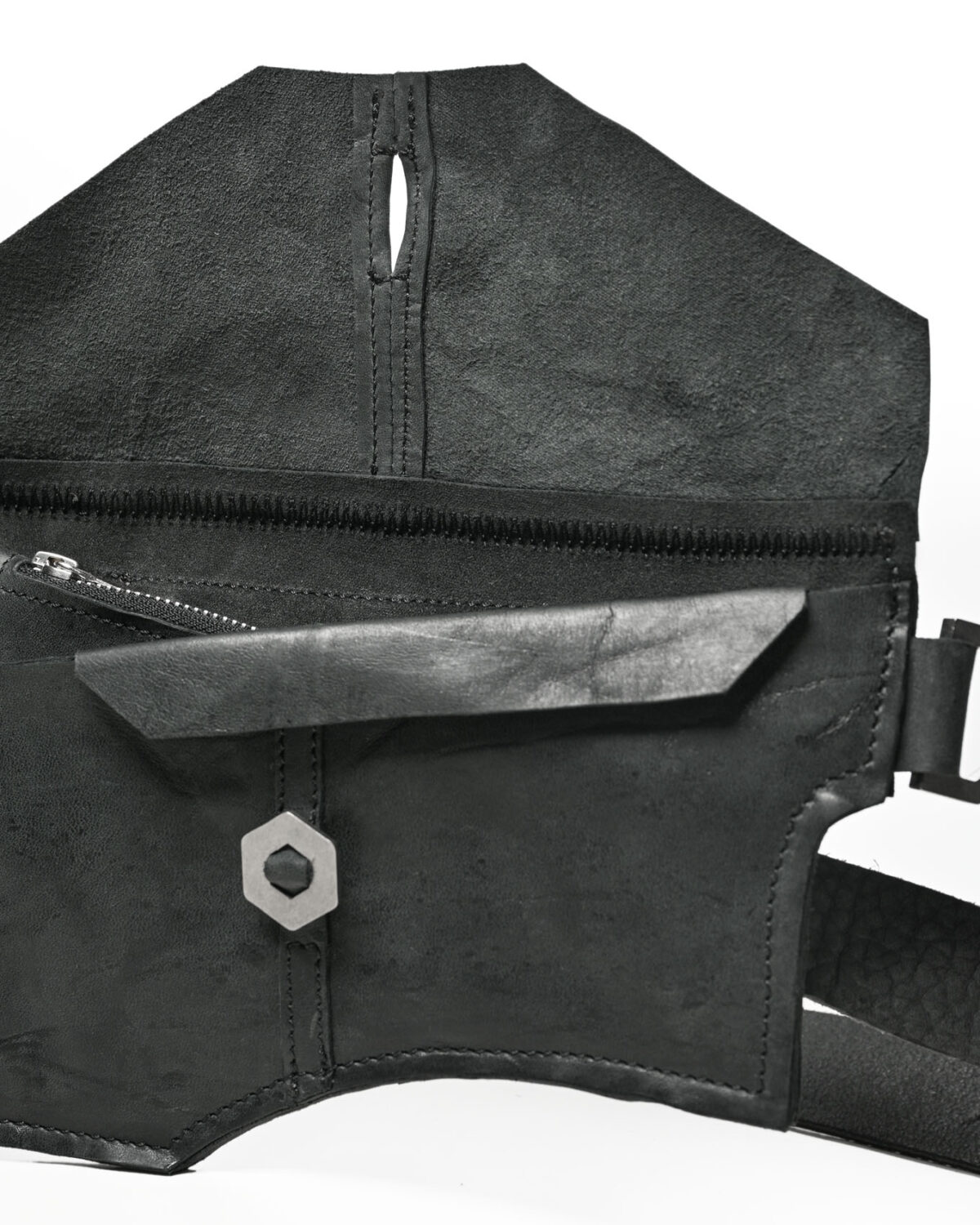 MINOAR - Asymmetrical Leather Belt Purse, Unisex black leather with steel hardware detail - 6