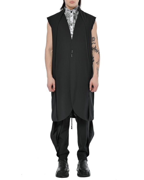 MINOAR - Linear Trigon Layers Vest, Men's black wool vest with diagonal welt pockets - 1