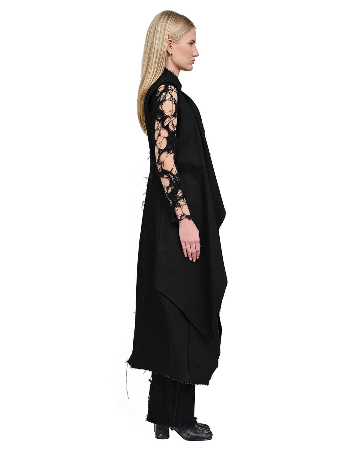 MINOAR - Hexa Long Layers Sleeveless Coat, Women's black cotton coat with raised collar - 4