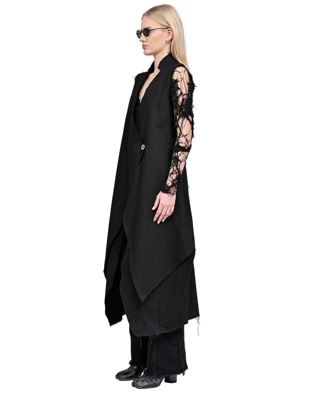 MINOAR - Hexa Long Layers Sleeveless Coat, Women's black cotton coat with raised collar - 6